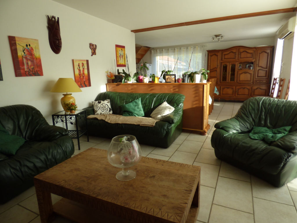 Maison centre Fontenay le Comte, 6 chambres, proche commerces et hopital