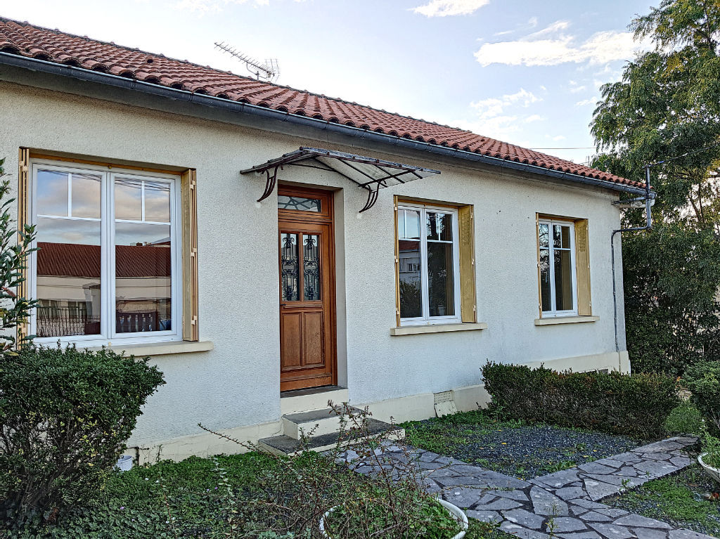 Location Maison 4 pièces 85200 FONTENAY LE COMTE