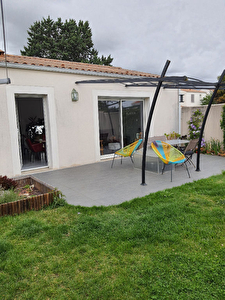 A LOUER - Maison de plain-pied, deux chambres sur la commune de Sainte Soulle