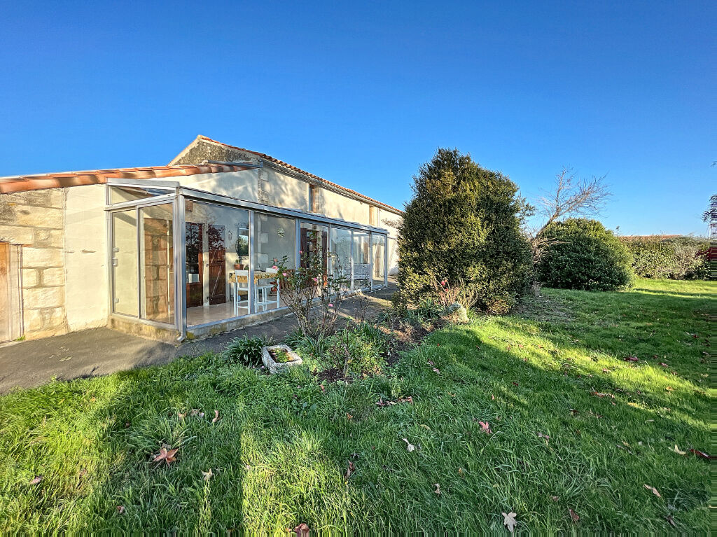 Maison A Vendre sur la commune de XANTON CHASSENON a moins de 10