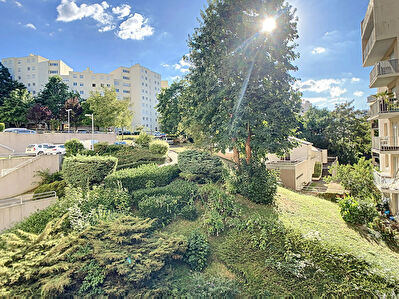 NANTES Barberie - T4 3 chambres avec balcon et place de parking