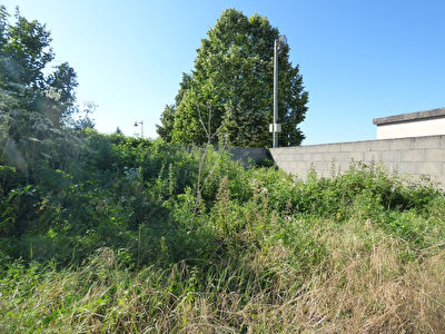 Terrain a batir avec garage Neuille