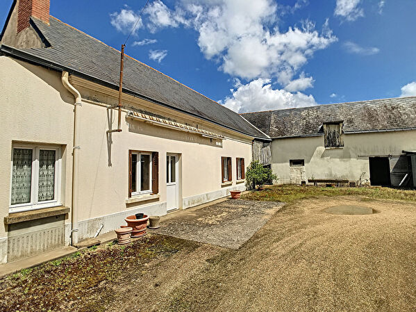 Vernoil Le Fourrier - Maison avec dependances
