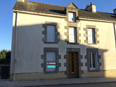 MOREAC- A vendre maison en pierre 4 chambres dans le bourg