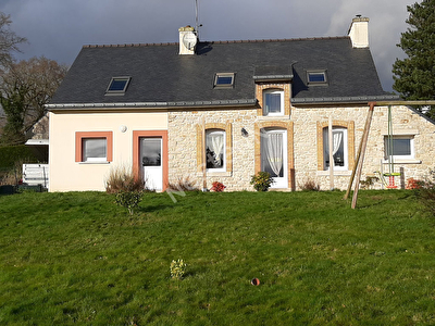 Maison en pierres - centre bignan
