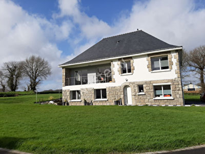 Maison a vendre Bignan 6 chambres - 4640 M2 de terrain