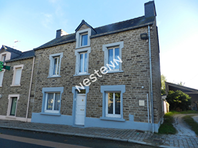 10 MIN DE VANNES MAISON DE BOURG RENOVEE