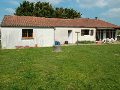 MAISON LES LANDES GENUSSON 6 PIECES 130M2