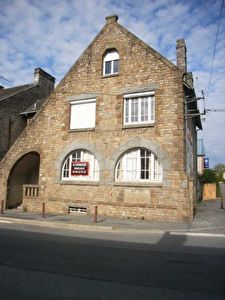 Appartement ST AUBIN D AUBIGNE - 5 pieces - 180 m2
