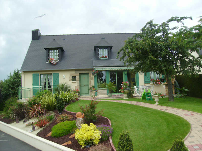 Traditionnelle ST SULPICE LA FORET 5 pieces 123,56 m2