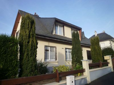 Traditionnelle LA MEZIERE - 6 pieces - 126 m2