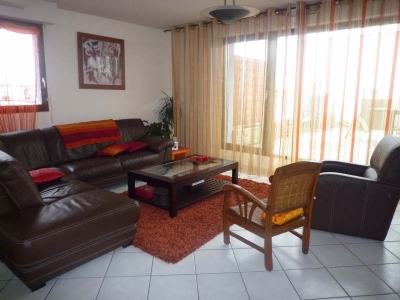 APPARTEMENT RECENT ST JACQUES DE LA LANDE - 4 pieces - 0 m2
