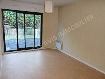 Appartement T2 grande terrasse bien exposee et garage