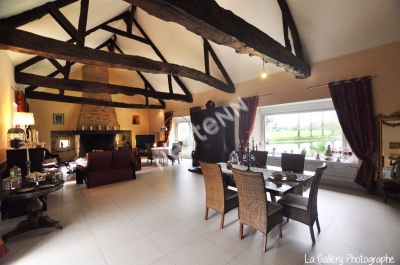 Manoir Noyal Chatillon Sur Seiche 320 m2 sur 13,8 hectares - Possibilite Gite, Traiteur, Reception etc.. Superbe environnement a 5 minutes de RENNES