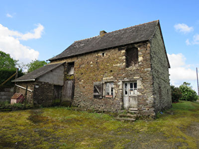NOUVEAUTE SAINT SENOUX - Maison en pierres a renover - Terrain environ 3538m2