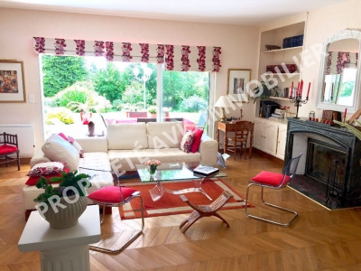 Magnifique propriete 240m2 - 7 pieces - 3300m2 de terrain