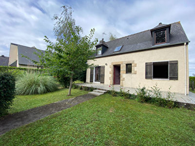 VENEFFLES / 89 M HABITABLES / 1078 M2 DE TERRAIN