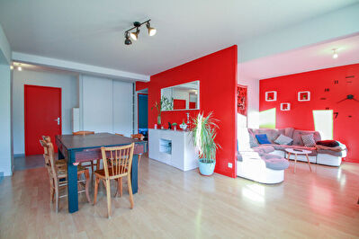 COMMUNE ARGENTRE-DU-PLESSIS / T4 CENTRE-VILLE / 83 M2 HABITABLE