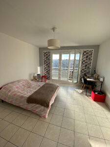 Chambre meuble Villejean - dans T4 de 63 m2