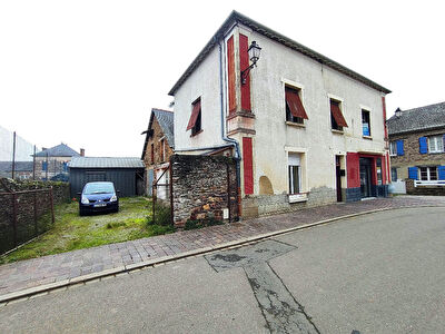 Maison Plein centre avec local commercial Loheac 8 pieces 220 m2 environ - Terrain 782m2