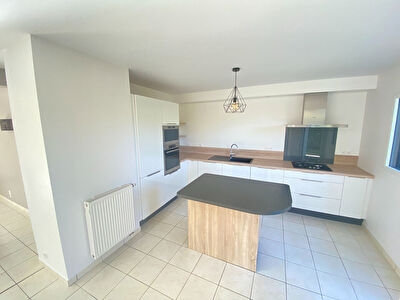 NOUVEAUTE !!! MAISON DE LOTISSEMENT / PROCHE CENTRE / 133M2 HABITABLES