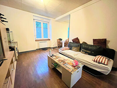 BRUZ - CENTRE VILLE HISTORIQUE - Duplex T3 aux pieds des commerces, ecoles et gare - 70m2 au sol.