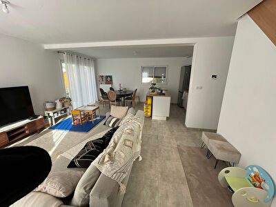 Maison Bruz 5 pieces 104 m2 - Golf de Cice Blossac