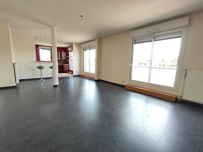 CHARTRES-DE-BRETAGNE - Appartement 4 pieces - 99 m2 avec grande terrasse OUEST