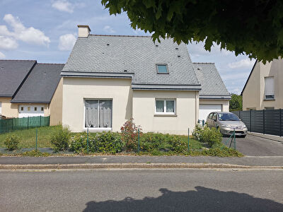 Location Maison 109 m2 a SERVON/VILAINE