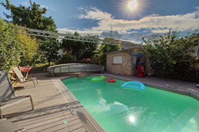 MAISON 4 CHAMBRES AVEC PISCINE