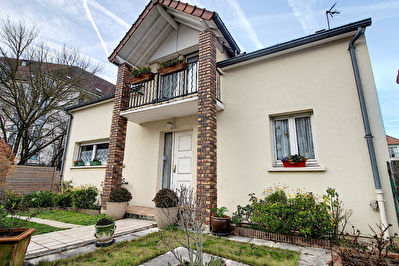 EXCLUSIVITE NESTENN RUEIL-MALMAISON MAISON 130 m2 4 CHAMBRES PROCHE CENTRE-VILLE