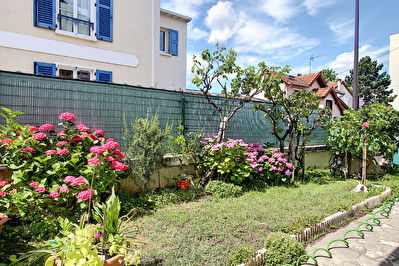 EXCLUSIVITE NESTENN RUEIL-MALMAISON MAISON PROCHE CENTRE-VILLE AVEC JARDIN ET PARKING BIEN ENTRETENUE