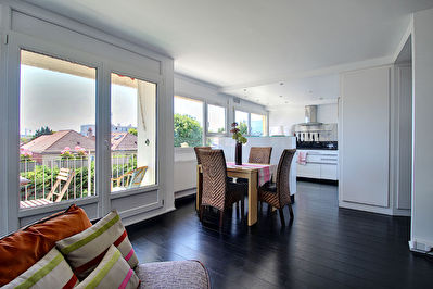 EXCLUSIVITE Rueil-malmaison appartement 4 pieces 86.87 m2 entierement refait a neuf
