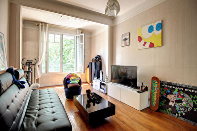 APPARTEMENT RUEIL-MALMAISON RUEIL-SUR-SEINE 2 PIECES 1 CHAMBRE FACE GARE RER