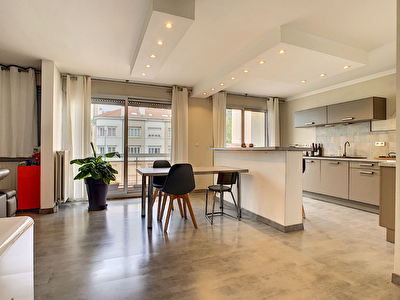 Appartement Saint Etienne 4 pieces+ Parking