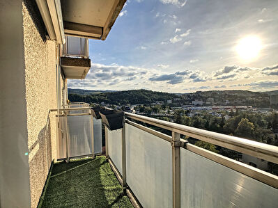 Appartement T5 avec balcon et place privative - SAINT JEAN BONNEFONDS STEEL THIOLLIERE