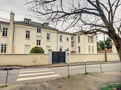 Appartement Duplex 5 pieces Saint Etienne Vivaraize 104.72 m2 + Garage et place de stationnement privative