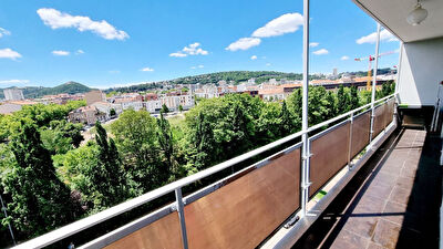SAINT ETIENNE secteur CARNOT CITE DESIGN - T3 2 chambres grand balcon