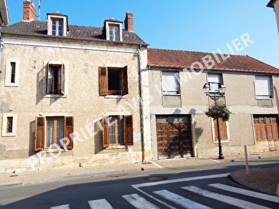 Maison SAINT AMAND MONTROND (CHER 18200)