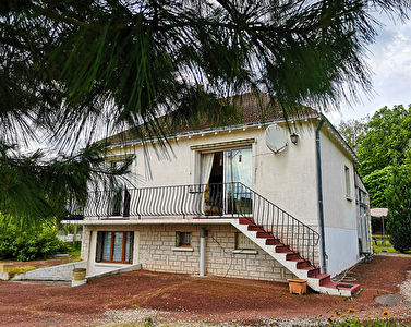 Agreable maison dans un quartier residentiel paisible, Selles Sur Cher (LOIR ET CHER)