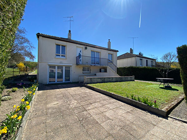 Joli pavillon Valencay dans un quartier residentiel agreable (INDRE 36)