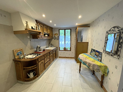 MAISON SANS TRAVAUX 1 CHAMBRE PLEIN CENTRE DE VALENCAY SANS EXTERIEUR (INDRE 36)