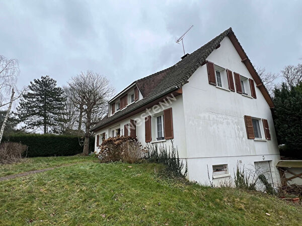 Maison Trie Chateau 9 pieces 186.53 m2