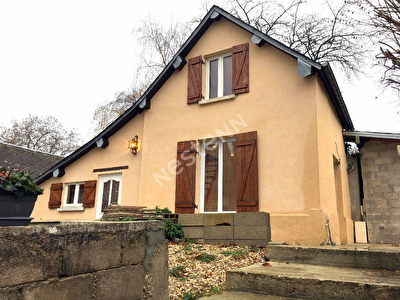 Maison Trie Chateau 3 pieces 55 m2