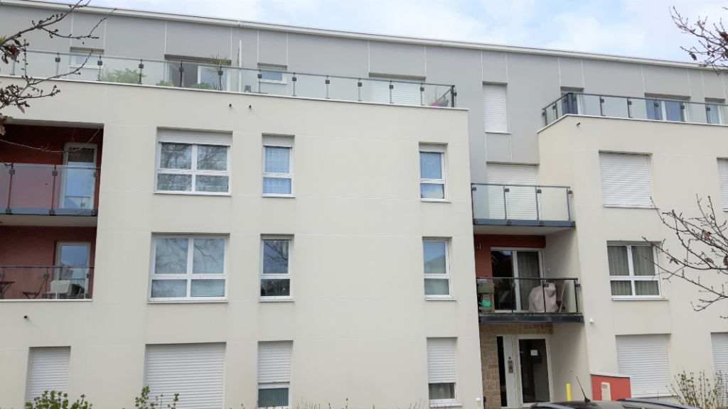 photos n°1 Appartement Vannes Tohannic T1 Bis - dernier étage - ascenseur - terrasse - parking - commodités