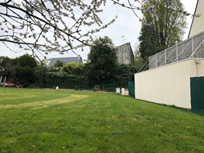 VANNES Terrain a batir d'environ 405 m2