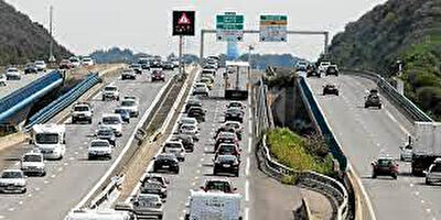 MURS COMMERCIAUX PLEINE VUE 4 VOIES DE 300 m2