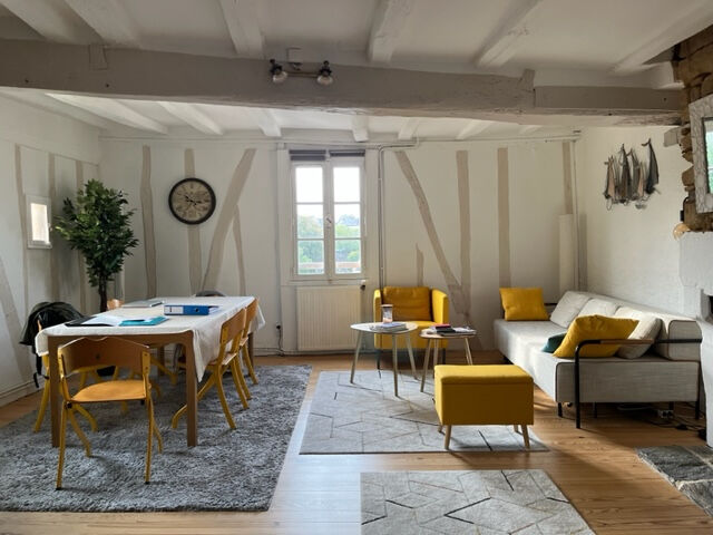 photos n°1 Appartement 3 pièces 73 m² utiles dernier étage au Centre Historique de Vannes