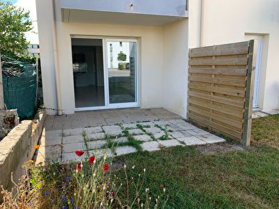 SENE PROCHE VANNES APPARTEMENT DEUX CHAMBRES ET UN STATIONNEMENT EXTERIEUR, PROCHE BUS ET COMMERCES