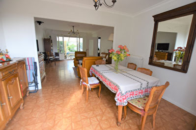 Maison Saint-Ave - 3 chambres - idealement situee proche bourg